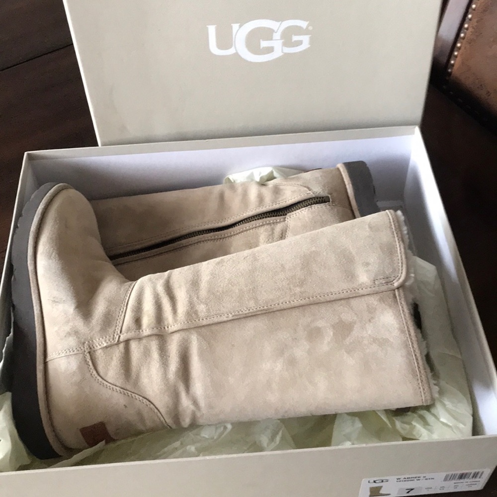 UGG Abree 2